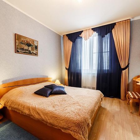 Apartment Domashny Uyut Na Belinskogo 41 Luxe Jekaterinenburg Buitenkant foto