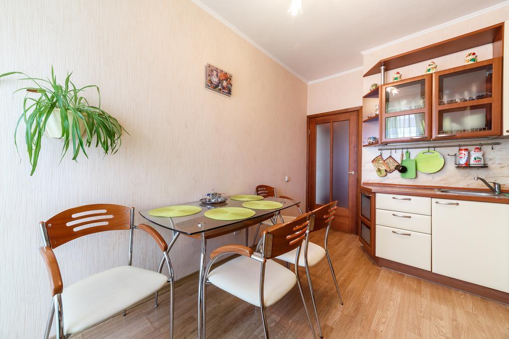 Apartment Domashny Uyut Na Belinskogo 41 Luxe Jekaterinenburg Buitenkant foto